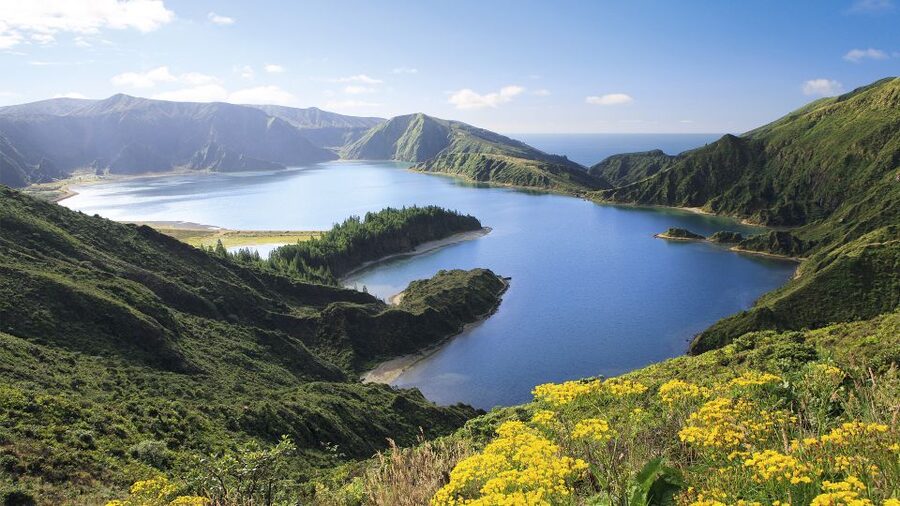 Lagoa do Fogo: Biologist-guided Volcano e-Tour +Hot Springs - Caldeira Velha’s warm pools and waterfall water