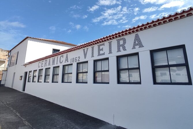 Lagoa do Fogo Volcano and Caldeira Velha Hot Springs - Ceramics first: a useful local introduction