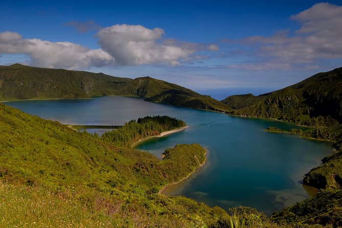 Lagoa do Fogo Volcano and Caldeira Velha Hot Springs - Lagoa do Fogo from several viewpoints