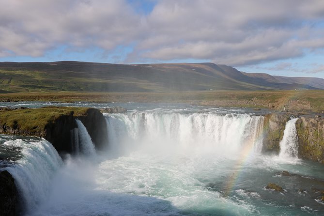 Lake Mývatn and Powerful Dettifoss Day Tour from Akureyri - Hverir: hot mud and sulfurous air