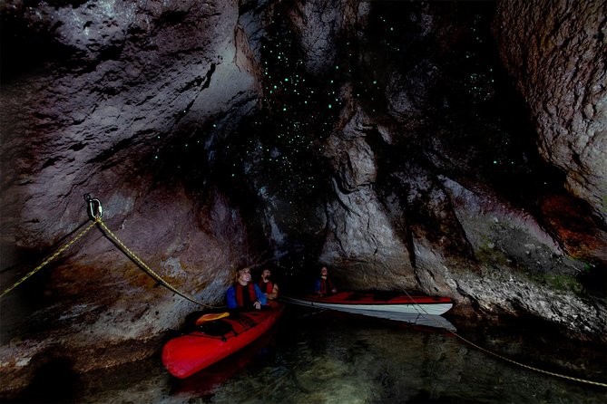 Lake Rotoiti Evening Kayak Tour including Hot Springs, Glowworm Caves and BBQ Dinner - Why This Rotorua Evening Works So Well