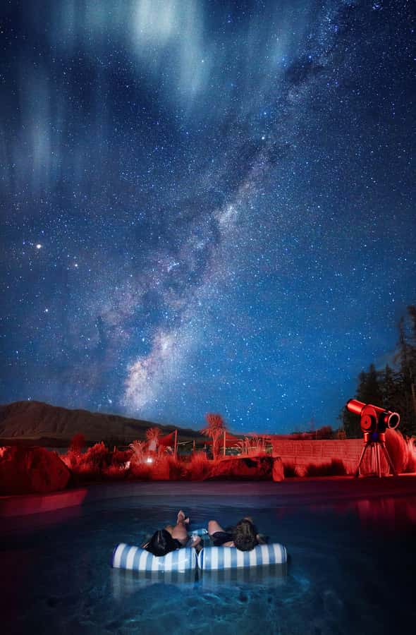 Lake Tekapo: 1.5-Hour Hot Pools & Stargazing Experience - Who will enjoy this evening most