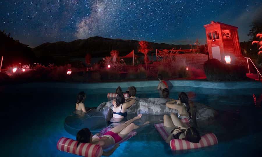 Lake Tekapo: 1.5-Hour Hot Pools & Stargazing Experience - The astronomy session: more than pointing at stars