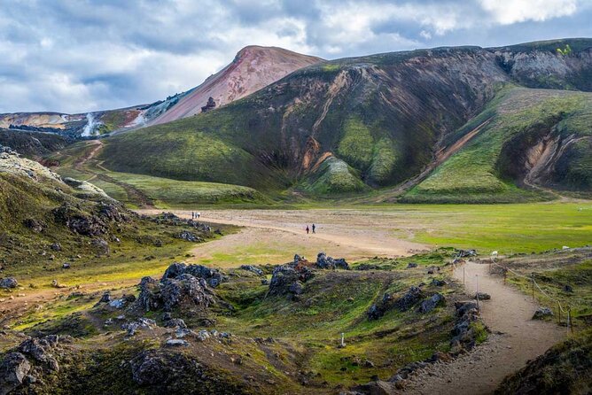 Landmannalaugar Hiking, Haifoss Waterfall and Hot Springs Tour - Háifoss and Granni: the day’s big waterfall view