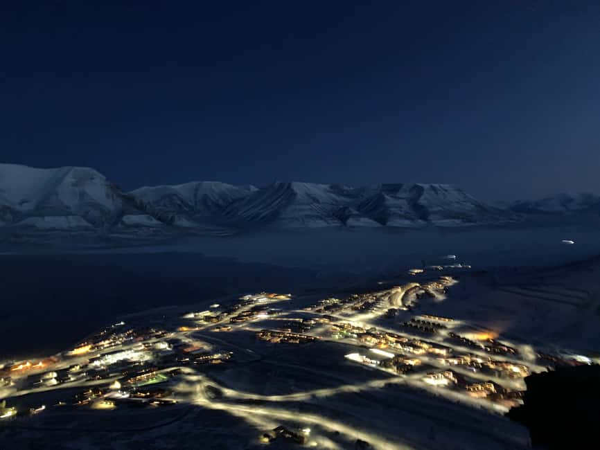 Longyearbyen: Arctic Ocean Swim, Sauna & Sightseeing - Why this Arctic outing feels different