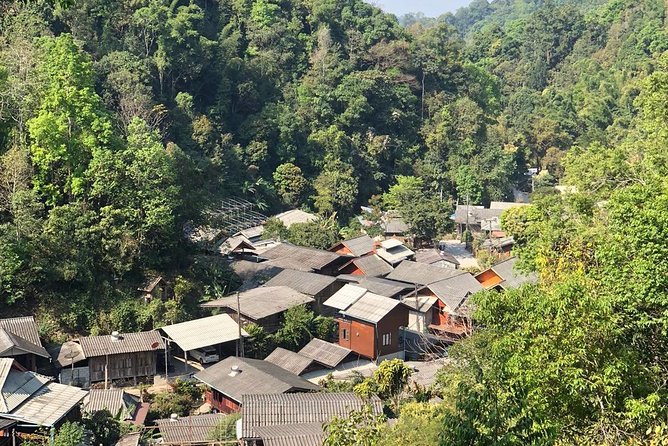 Lost in Chiang Mai - Secret Village, Hot Spring & Waterfall - A Cultural Therapy - Leaving Chiang Mai for Mae Kampong Village