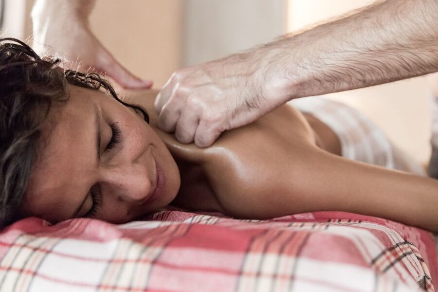 Malaga: Hammam Al Ándalus Entry Ticket with Massage - Key points at a glance