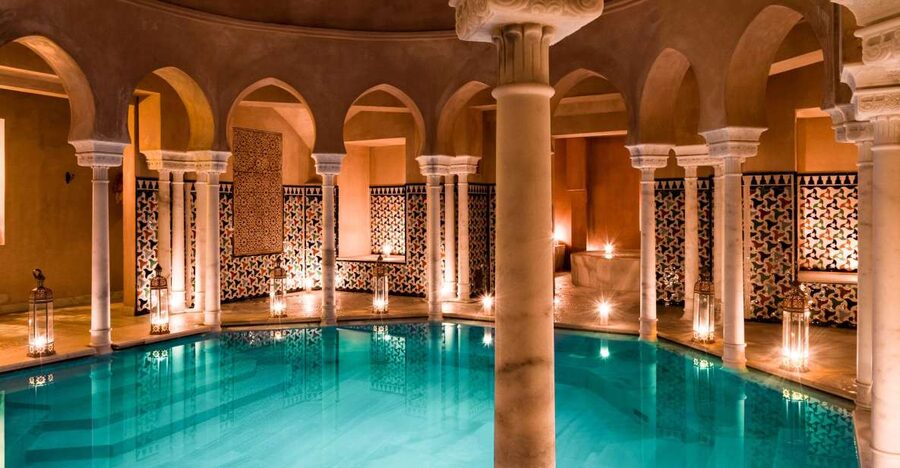 Malaga: Hammam Al Ándalus Entry Ticket with Massage - Entering the Hammam in central Malaga