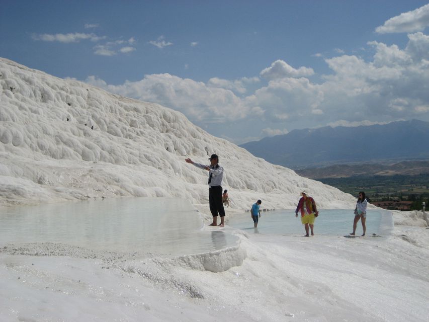 Marmaris: Pamukkale, Hot Spring, Travertines Tour with Lunch - The Marmaris pickup and early breakfast stop