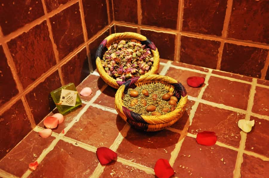 Marrakech: 2-Hour Traditional Moroccan Hammam Experience - The 45-minute argan oil massage