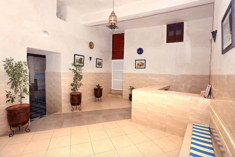 Marrakech: Authentic Moroccan Hammam Experience in Mouassine - What the atmosphere is really like