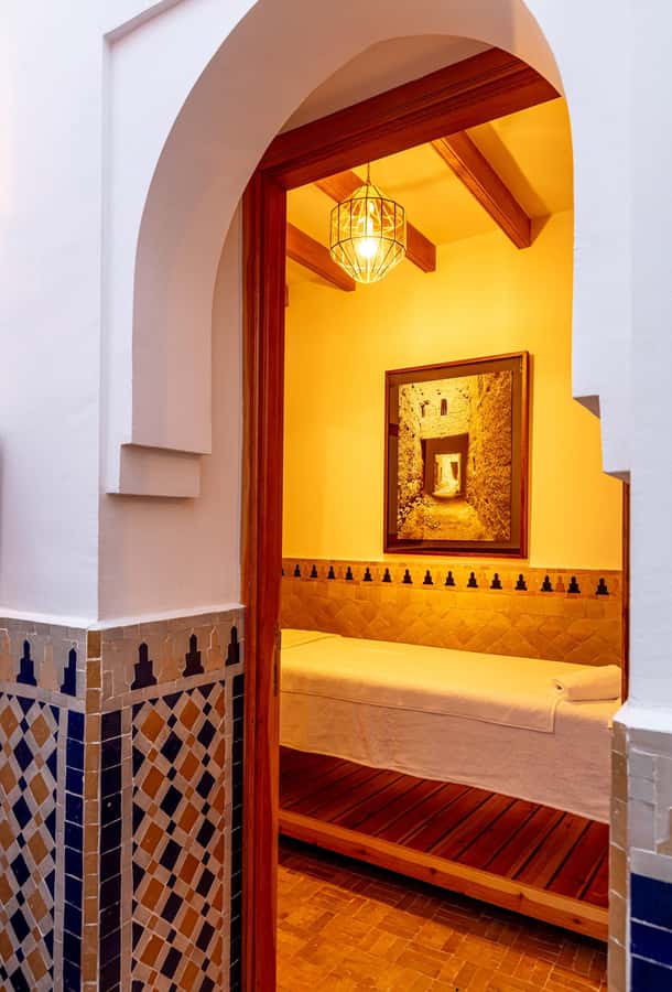 Marrakech : Experience Hammam & Massage - Entering the hammam: heat, black soap, and exfoliation