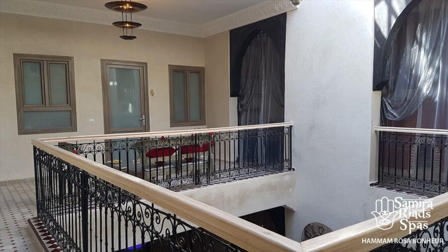 Marrakech: Royal Rosa Hammam including massage & foot care - A One-Hour Argan Oil Massage