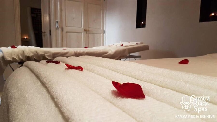 Marrakech: Royal Rosa Hammam including massage & foot care - Fifteen Minutes of Foot Reflexology