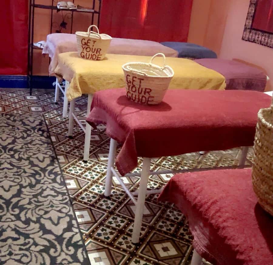 Marrakech: Souk Tour & Berber Hammam with Massage - A guided walk through the souks