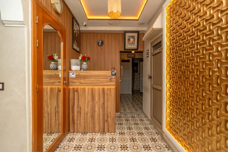 Marrakech: Traditional Moroccan Hammam with Argan Black Soap - Soaping, rinsing, and the question of massage