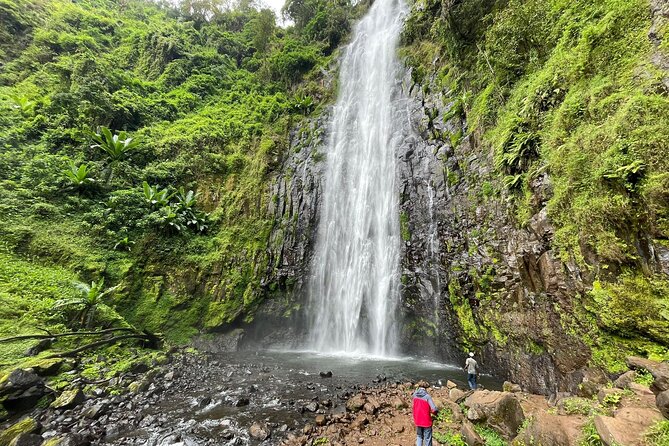 Materuni waterfalls,coffee tour & Kikuletwa(Chemka)Hot Springs - Walking into Materuni Waterfall
