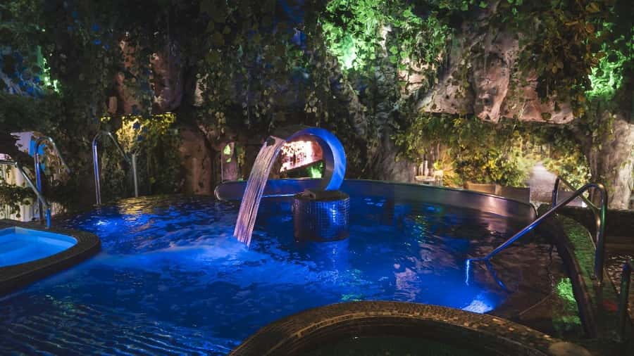 Medellín: Spa Experience with Dinner, Massage and Sauna - The bubble volcano and oxygen bubble bed