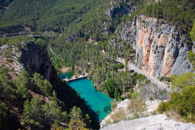 Montanejos Hiking Tour & Thermal Pools from Valencia - What the guides add to the day
