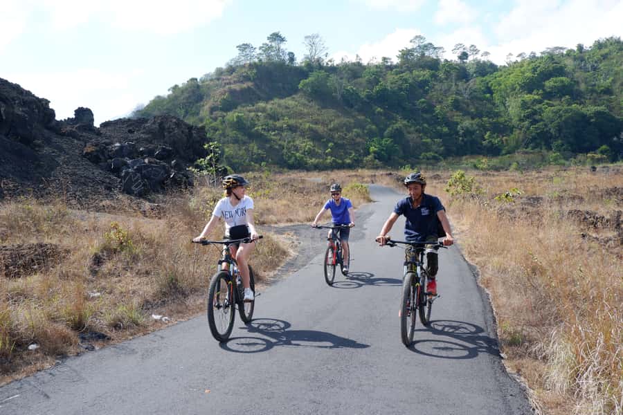 Mount Batur: Black Lava Cycling Tour w/ Natural Hot Spring - Meeting the cycling guide at Mt. Batur Lounge