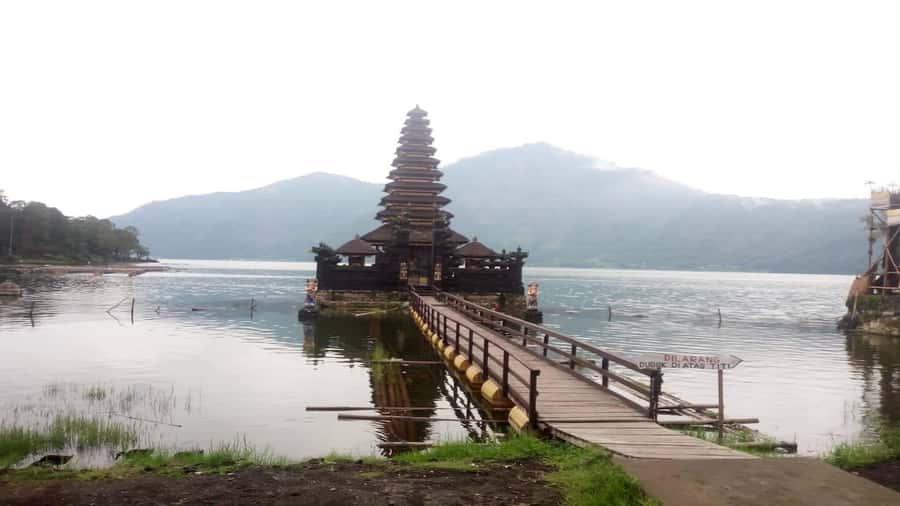 Mount Batur: Black Lava Cycling Tour w/ Natural Hot Spring - Showers, hot drinks, and the meal