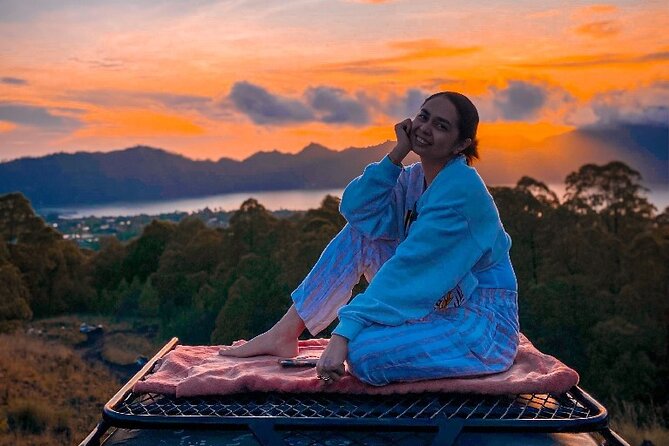 Mount Batur Jeep Sunrise & Hot Spring - All Inclusive Tour - Breakfast with coffee, tea, and fruit