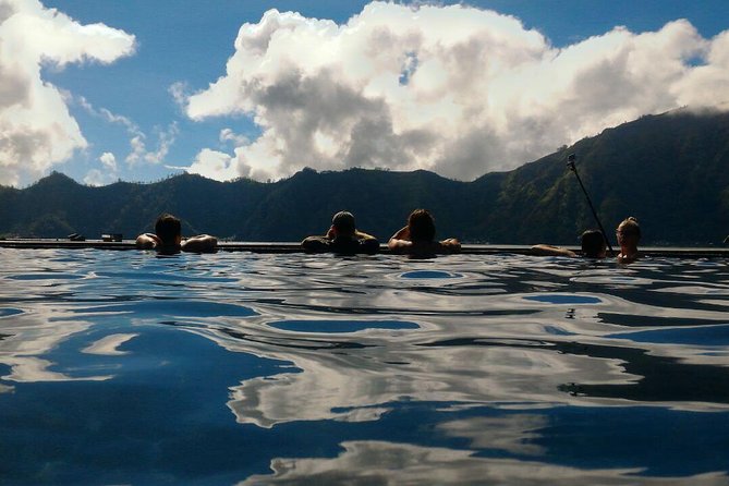 Mount Batur Sunrise Hike And Natural Hot Spring - What the private format adds