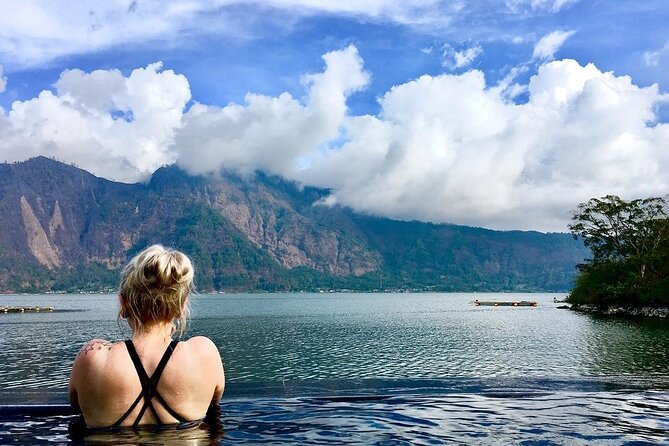 Mount Batur Sunrise Trekking and Natural Hot Spring Tour - Sunrise above the Kintamani caldera