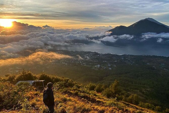 Mount Batur Sunrise Trekking & Natural Hot Spring - All Inclusive - Leaving Ubud while the streets are quiet