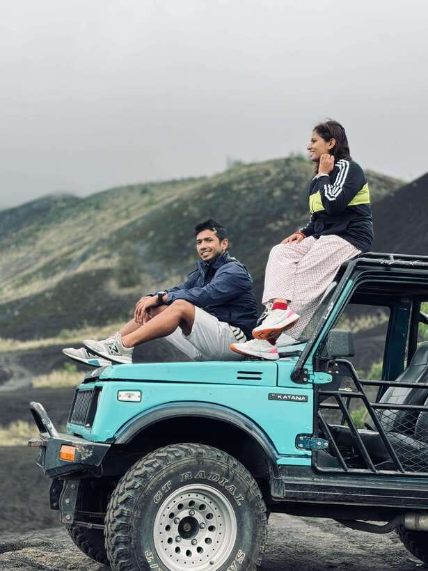 Mount Batur Sunset/Sunrise Jeep Tour & Natural Hot Springs - Guides, driving, and the private-group choice