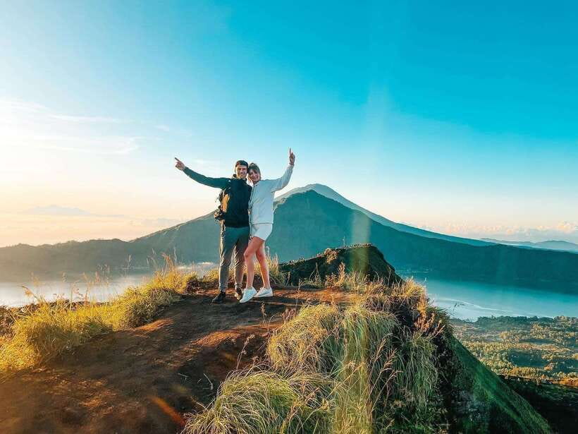 Mount Batur Sunset Trekking And Natural Hot Spring Tour - The 1.5-hour ascent and five rest stops