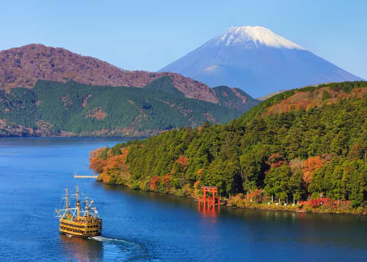 Mount Fuji - Hakone & Onsen Full Day Private Tour - A boat ride across Lake Ashi