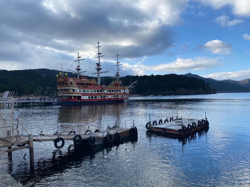 Mount Fuji - Hakone & Onsen Full Day Private Tour - Hakone Shrine and the red torii by Lake Ashi