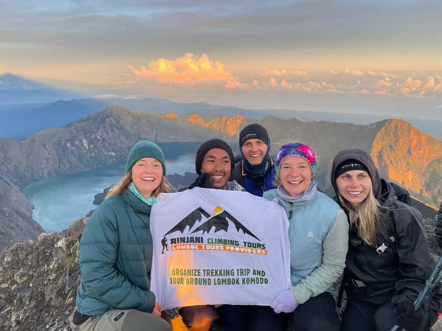 Mount Rinjani Trekking 2D/1N Summit Sunrise & Sunset Views - Food, water, and what you still need to bring