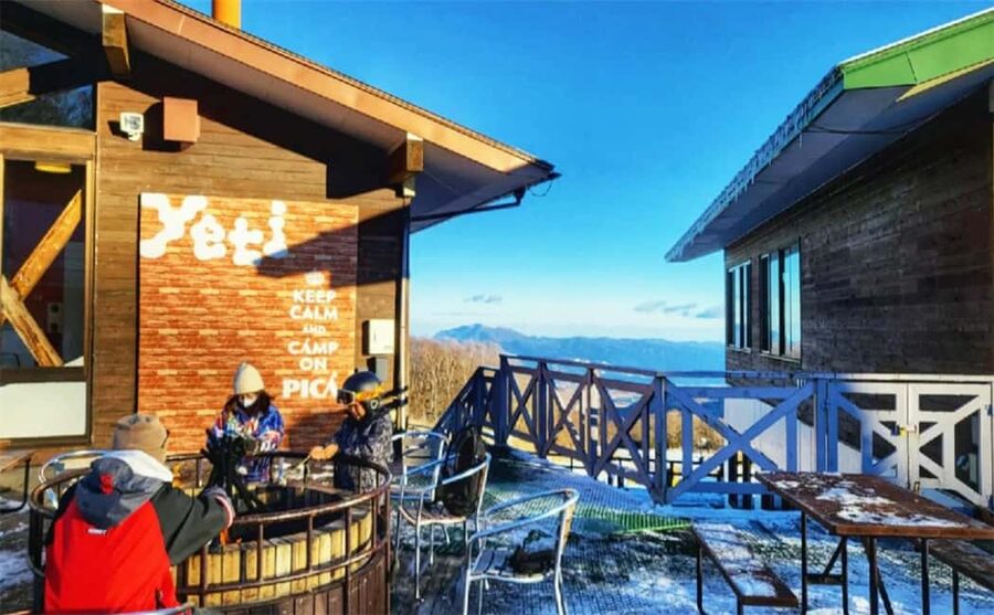 Mt. Fuji Skiing Experience- YETI Ski Resort & Onsen Day Trip - Four slopes and Fuji views at YETI