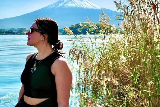 Mt. Fuji to Lake Kawaguchi, Lake Yamanaka and Onsen Day Tour - Lake Kawaguchi, Oishi Park, and seasonal color