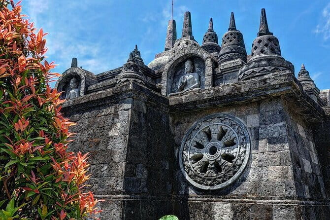North Bali highlights: Buddhist temple, Waterfall & hot spring - Brahmavihara Arama sets a calm tone
