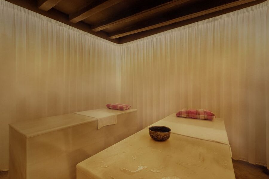Palma: Hammam Al Àndalus Bath Session with Massage Options - What to Bring and What the Facility Supplies