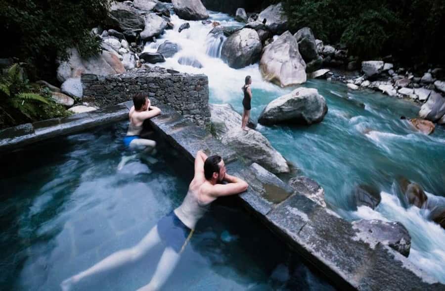 Pokhara: 5 Day Annapurna Base Camp Trek & Natural Hot Spring - Day 2: Lower Sinuwa to Deurali at 3,200 meters