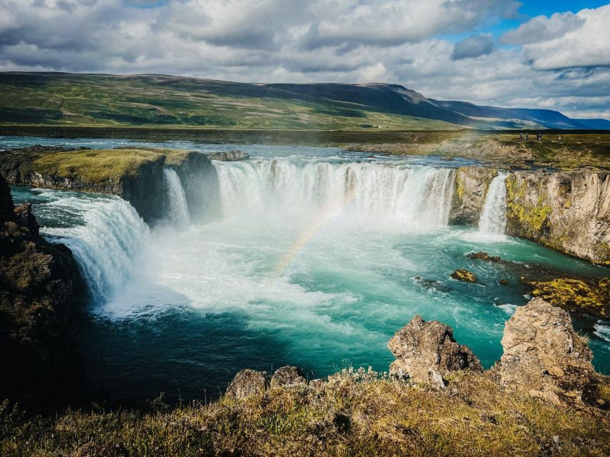 Port Akureyri: Godafoss Waterfall, Myvatn and Baths Tour - Why this Akureyri shore excursion works well