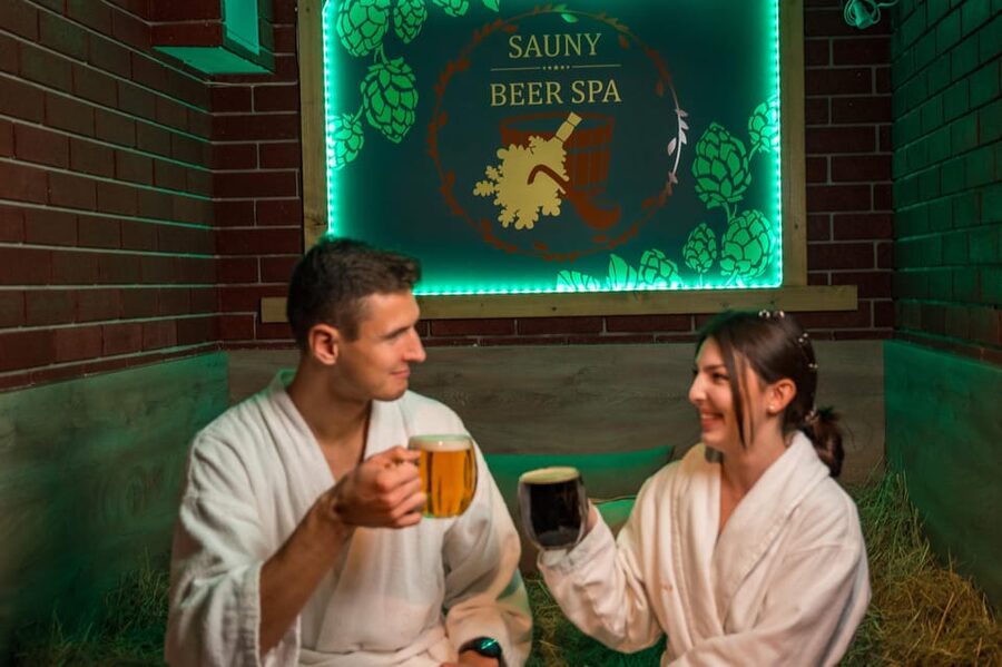 Prague: Beer Spa Experience with Unlimited Beer and Sauna - Sauna, shower, and a sensible rhythm