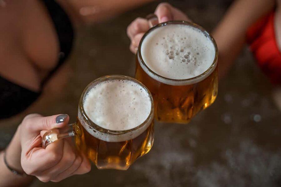 Prague: Beer Spa Experience with Unlimited Beer and Sauna - Why the private room matters
