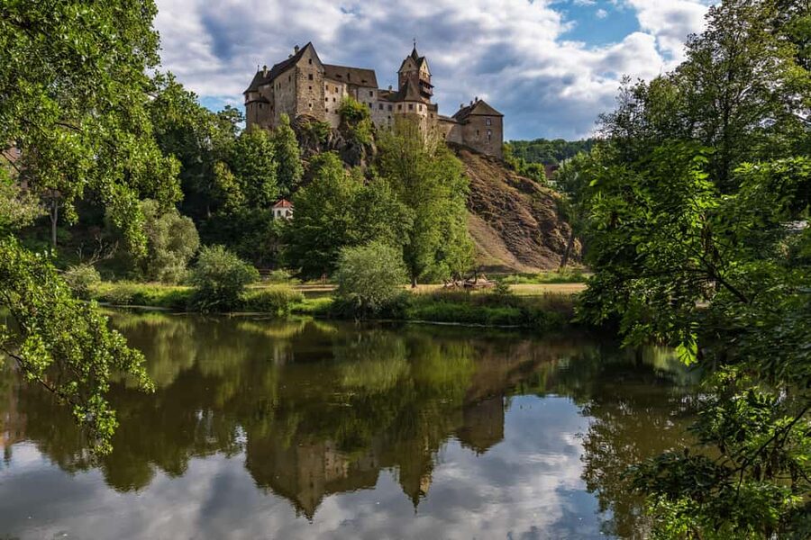 Prague: Karlovy Vary & Loket Tour with Hot Springs & Castle - Why combine Karlovy Vary and Loket?