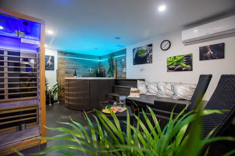 Prague: Modern Private Spa with Jacuzzi and/or Sauna - The staff and the practical side of the visit