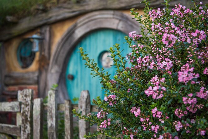 Private 2 Day Tour: Hobbiton, Waitomo, Rotorua Geothermal & Hamilton Gardens - Why this tour works for a short New Zealand visit