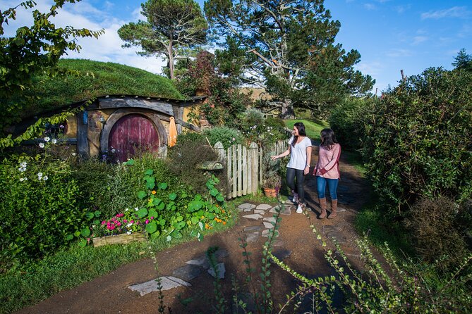 Private 2 Day Tour: Hobbiton, Waitomo, Rotorua Geothermal & Hamilton Gardens - Private transport, overnight stay, and what the price buys