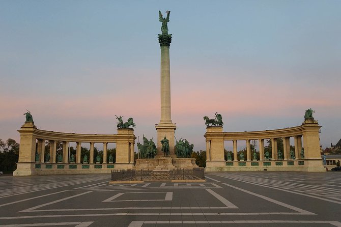 Private 4 Hours Budapest city tour and 3 hours Széchenyi thermal spa relax - Buda Castle, cake, and the Danube panorama