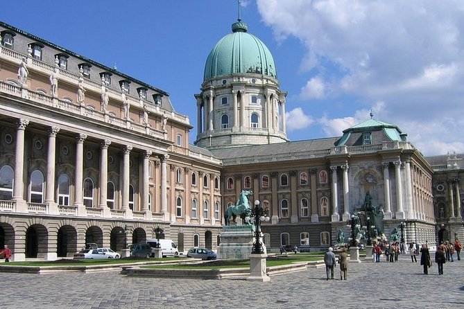 Private 4 Hours Budapest city tour and 3 hours Széchenyi thermal spa relax - Parliament and the first view across the Danube