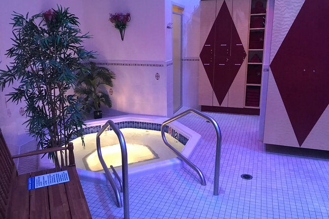 Private Spa Experience with Jacuzzi, Sauna and Hot Stone Massage - A private break from the Las Vegas rush