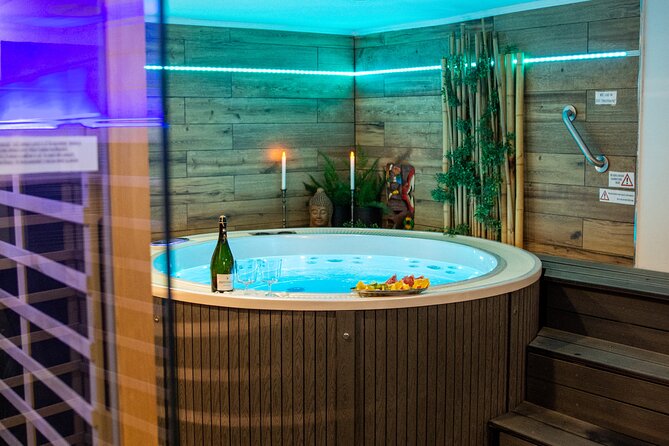 Private Spa with Jacuzzi and Sauna - BLACK ZONE - Who Will Enjoy This Most?